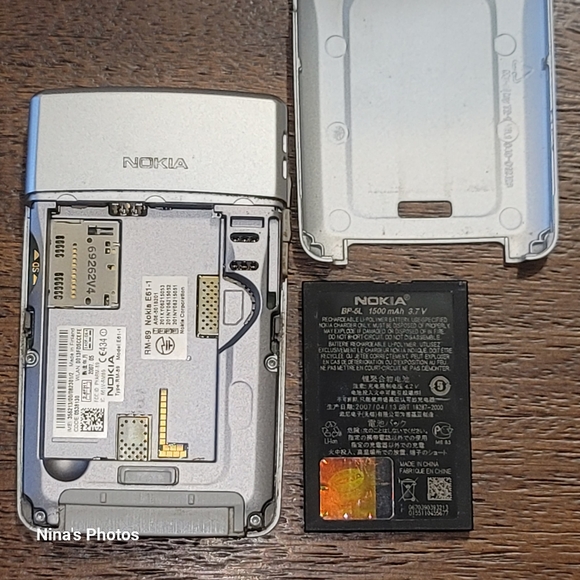 Nokia E61-1 Smartphone Cell Phone Collectible Parts Or Repair W/ Charger - Picture 6 of 12